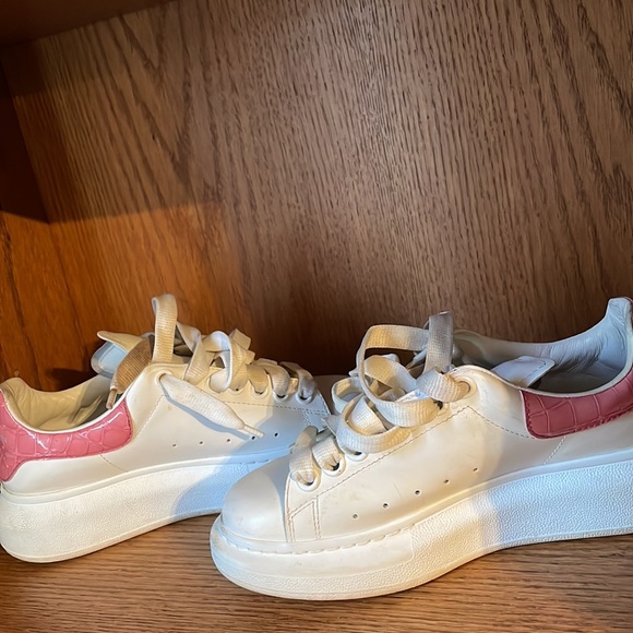 McQueen sneakers in excellent condition - Picture 3 of 5